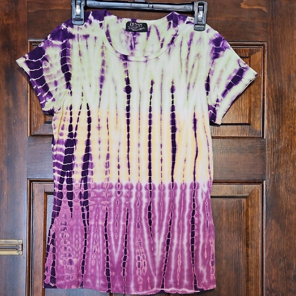 Tryst Tie-Dye Short Sleeve Tee in Purple and Yellow